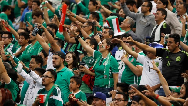 Estadio Azteca soccer fans